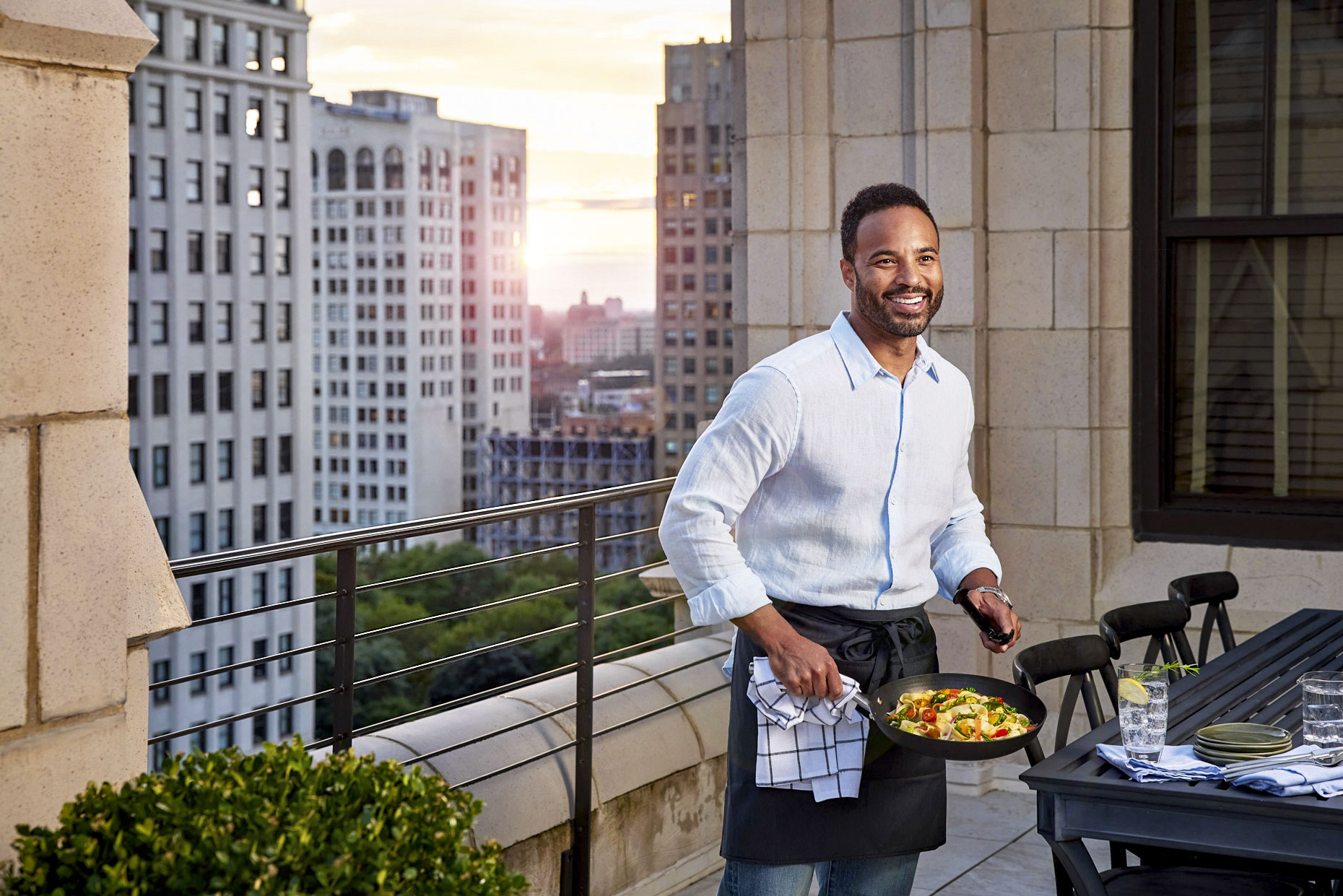 PM_WM_Monarch_Club_Table_Jonathan_00691